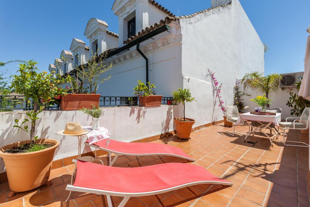 Apartamentos Plaza Pilatos Séville Extérieur photo