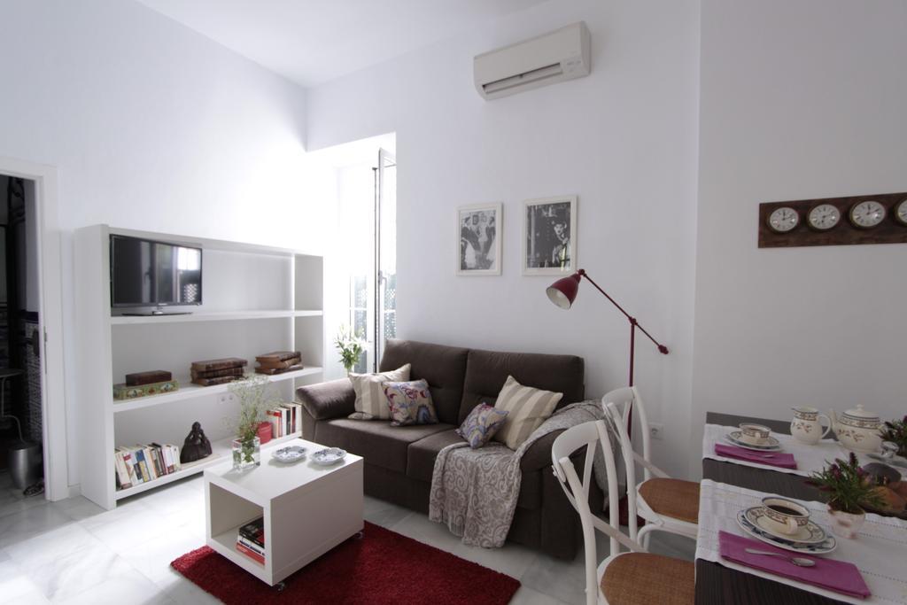 Apartamentos Plaza Pilatos Séville Extérieur photo